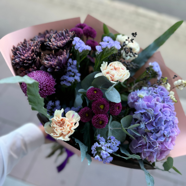 "Velaris" Bouquet - Image 2