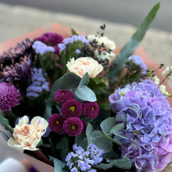 "Velaris" Bouquet - Image 3