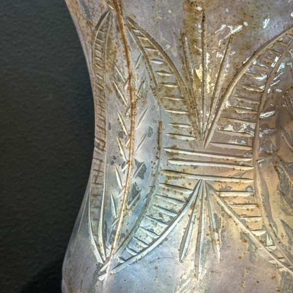 Vintage Wild Style Glass Vase - Image 2