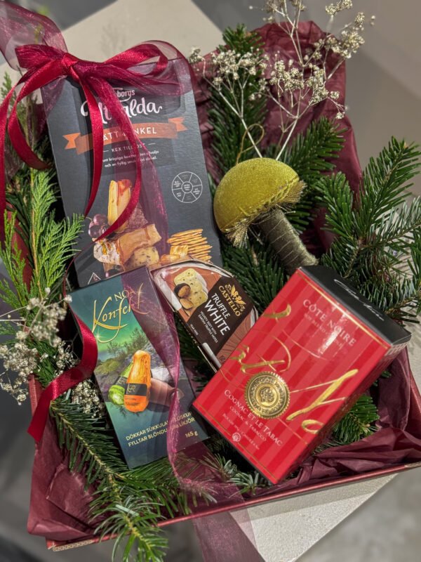 Gift basket "Cognac and tobacco" NR3
