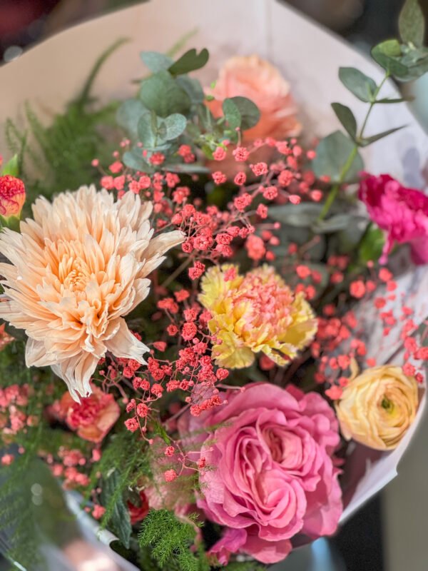"Spring to your heart" Bouquet - Image 5