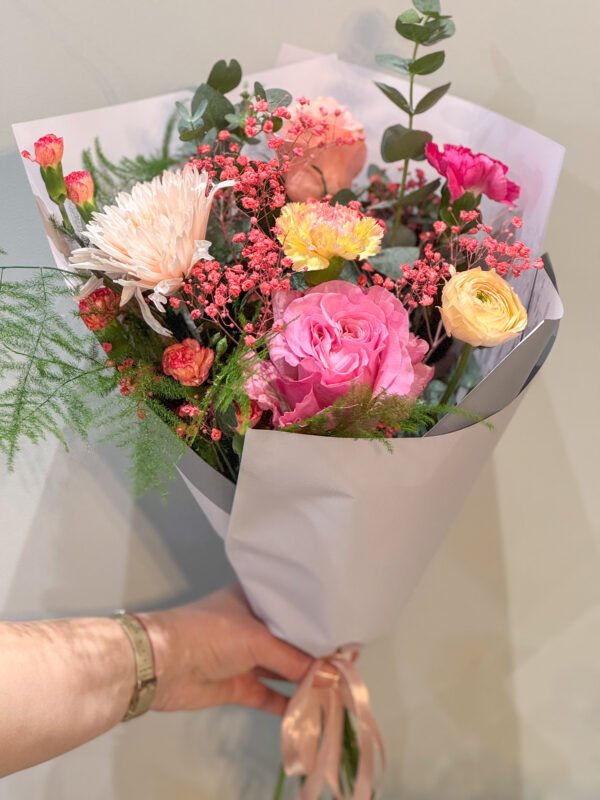 "Spring to your heart" Bouquet - Image 3