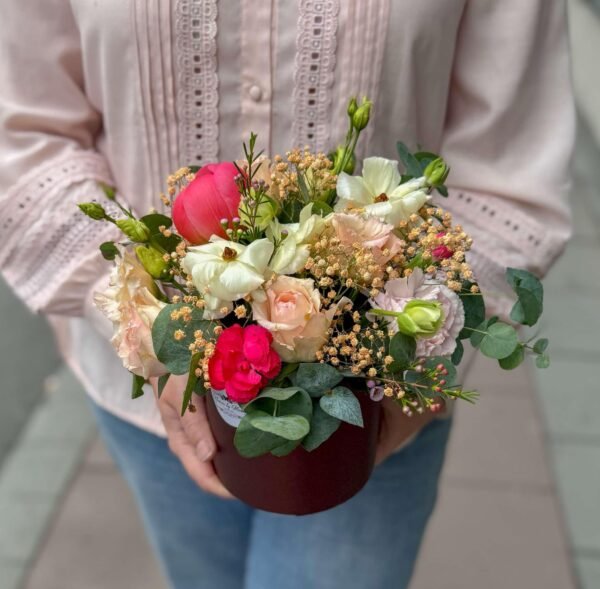 "Summer Embrace" Flower Box